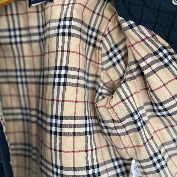 Burberry quilted button front jacket - Picture 5 of 9